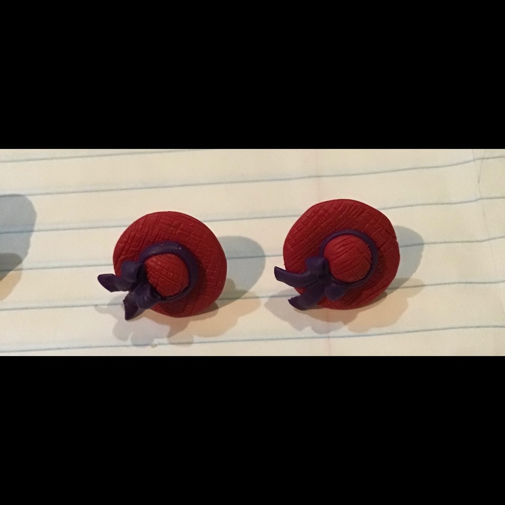 New pierced red hat earrings 3/4”
